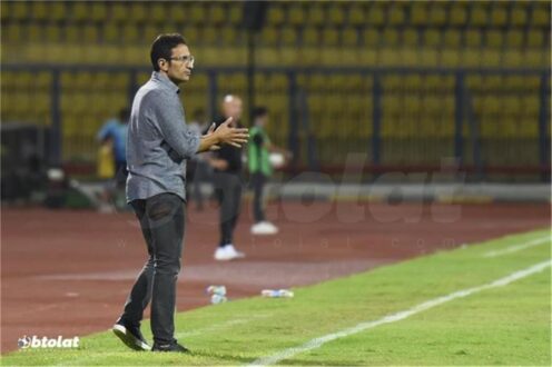 صورة لأحمد سامي، مدرب مودرن سبورت السابق، خلال مباراة