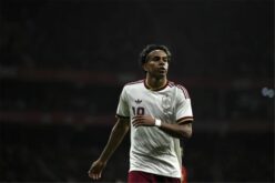 لاعب برشلونة الشاب لامين يامال يرتدي قميص المنتخب الإسباني