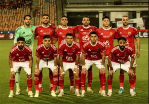 مارك فان بوميل، نجم برشلونة السابق، مرشح لتدريب النادي الأهلي