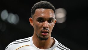 ترينت ألكسندر أرنولد لاعب منتخب إنجلترا