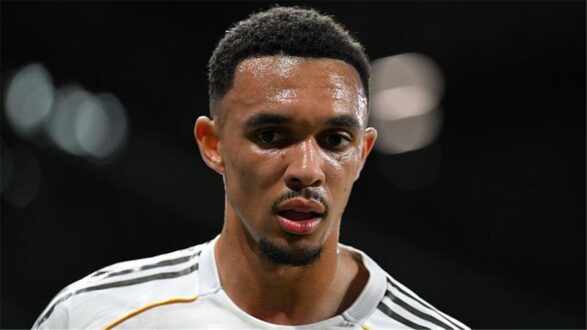 ترينت ألكسندر أرنولد لاعب منتخب إنجلترا