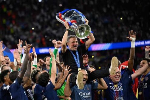 لاعب باريس سان جيرمان برادلي باركولا