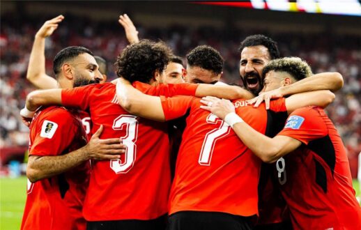 لاعبو منتخب مصر يحتفلون بهدف في كأس العالم 2026
