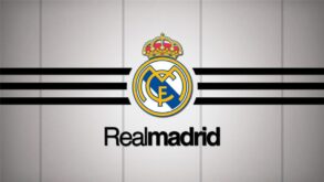 برناردو سيلفا يرتدي قميص ريال مدريد