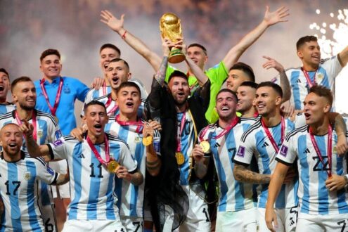صورة جماعية لفرق كرة القدم المتأهلة لكأس العالم 2026