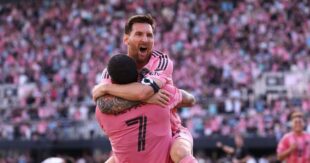لاعب كرة القدم كاسيميرو يرتدي قميص إنتر ميامي