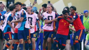 لاعب كرة قدم يخضع لاختبار منشطات