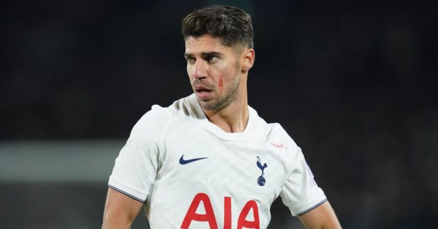 لاعب كرة قدم في ملعب ويست هام