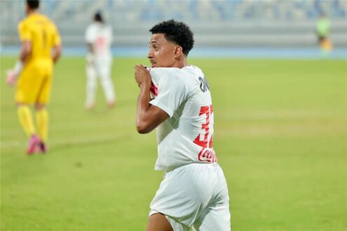 لاعب الزمالك بيزيرا يرتدي قميص الفريق