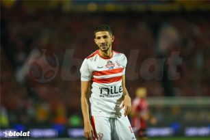لاعب كرة القدم أحمد فتوح يرتدي قميص الزمالك