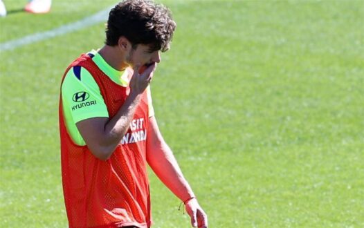 دييغو سيميوني مدرب أتلتيكو مدريد يتحدث خلال مؤتمر صحفي