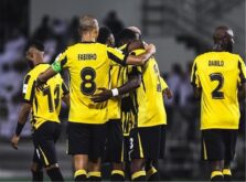 جورجينيو فينالدوم يرتدي قميص نادي الاتحاد السعودي