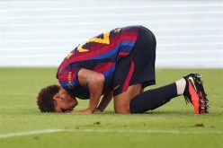 لاعب برشلونة حمزة عبد الكريم يتدرب استعدادًا لمباراة خيتافي
