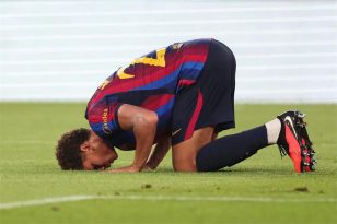 لاعب برشلونة حمزة عبد الكريم يتدرب استعدادًا لمباراة خيتافي